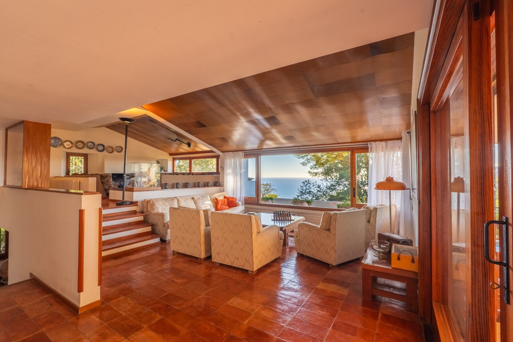 Mediterranean house with large plot and views in Aiguablava Begur