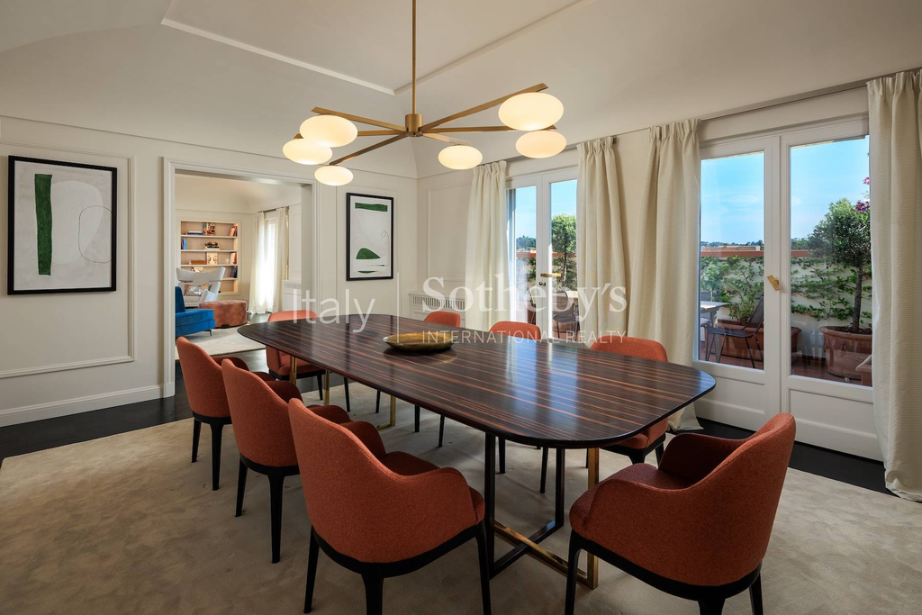 Stunning penthouse with panoramic views on the Lungarno
