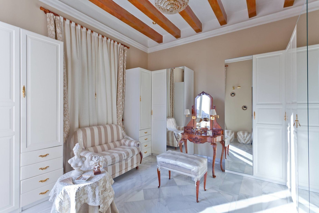 Exquisite Cataloged House Steps from the Beach