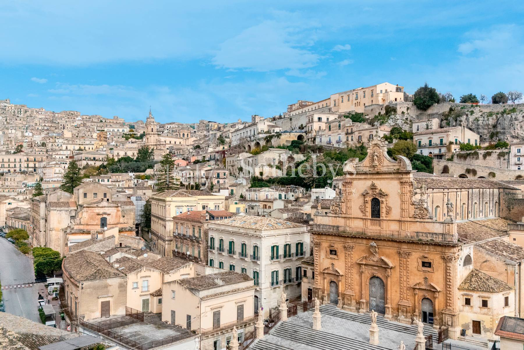 Prestigious palace overlooking Modica Cathedral