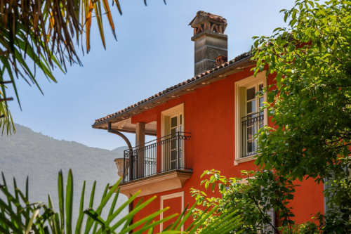 Stunning villa with terrace and view of Lake Maggiore 42987