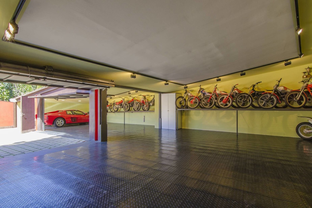 Luxurious property in exclusive residential area of Maresme, Barcelona.