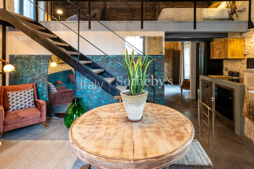 Prestigious farmhouse nestled in the countryside of Noto