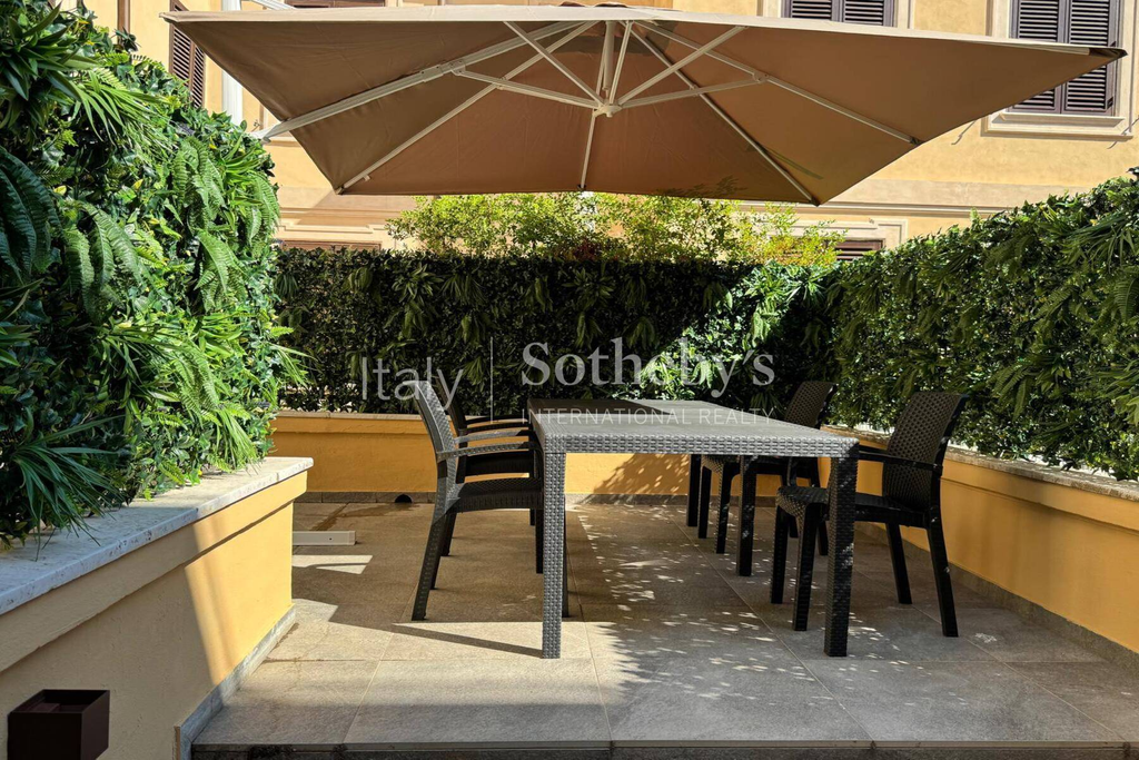 Prestigious Apartment with Terrace in the historic center