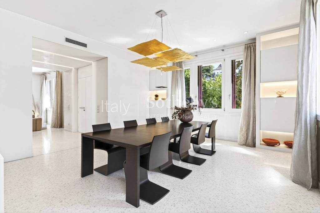 Prestigious Estate with Private Park in the Heart of Veneto
