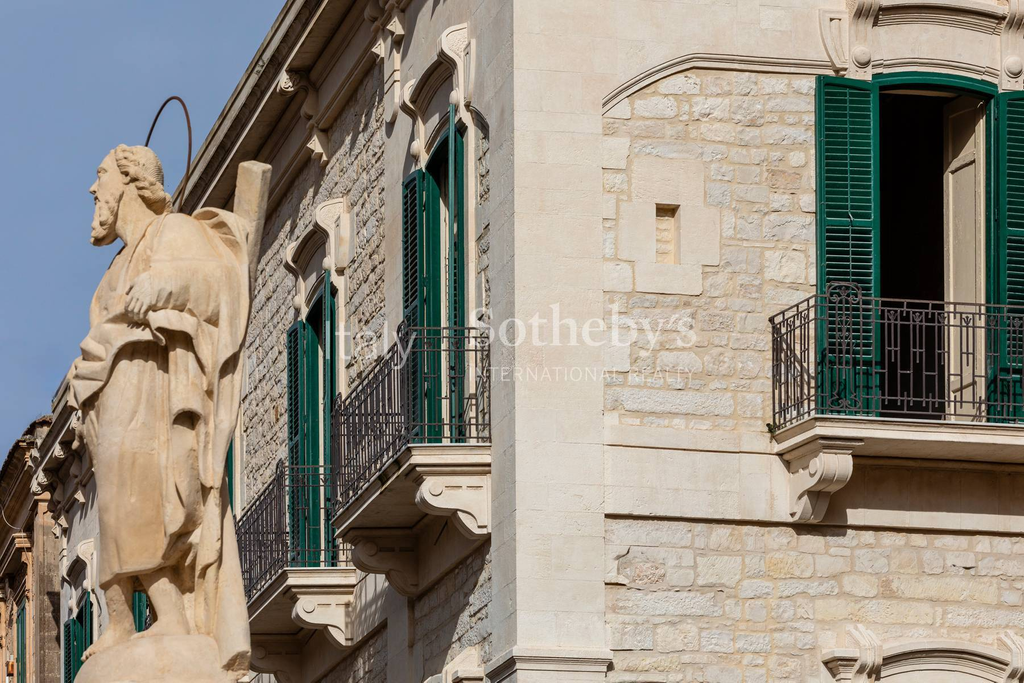 Prestigious palace overlooking Modica Cathedral