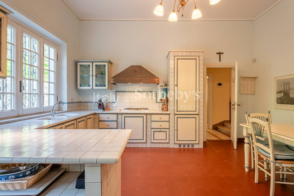 Elegant Tuscan Villa with pool, pond and dépandance