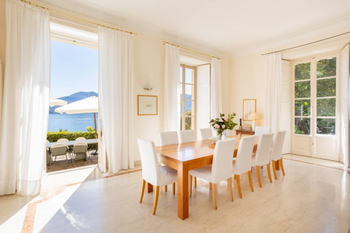 Splendid villa with a charming view 42988