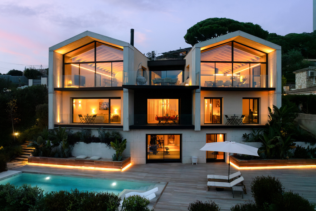 Spectacular design house with panoramic sea views in Cabrils - Costa BCN
