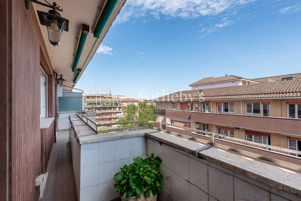 Penthouse overlooking St. Peter’s Dome in Prati area