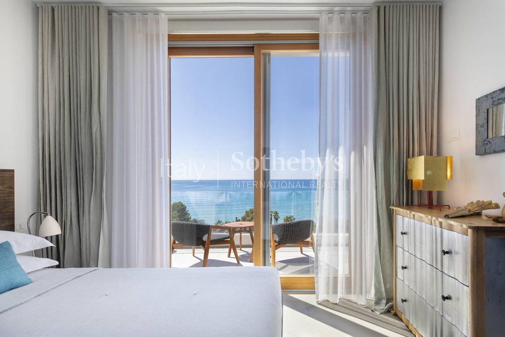 Prestigious Seaside Residence Surrounded by Nature in Sciacca