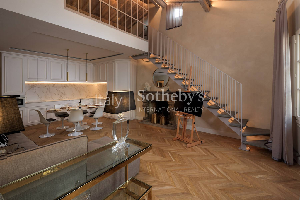 Elegant apartment in the heart of Florence
