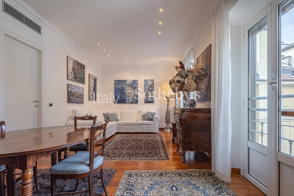 Refined apartment in the heart of Milan’s historic center