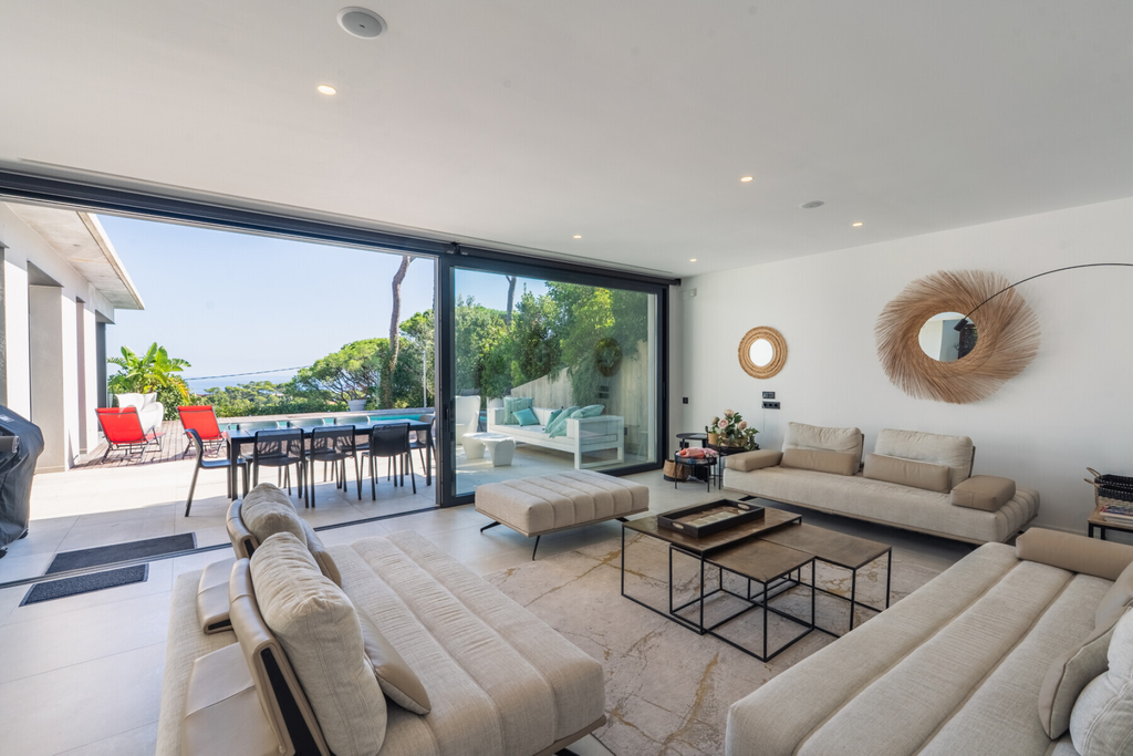 Spectacular modern house with sea views between Begur and Sa Tuna