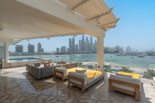 Refined Beachfront Apartment on Palm Jumeirah 44962