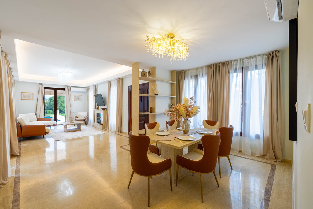 Трехкомнатный бунгало в гольф-курорте Aphrodite Hills, Пафос