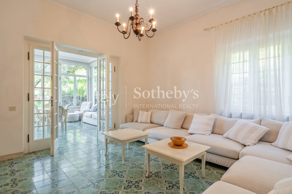 Elegant Tuscan Villa with pool, pond and dépandance