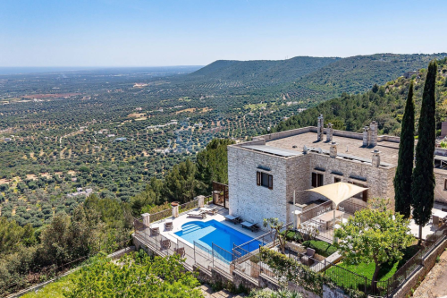 Elegant estate with panoramic view 42873