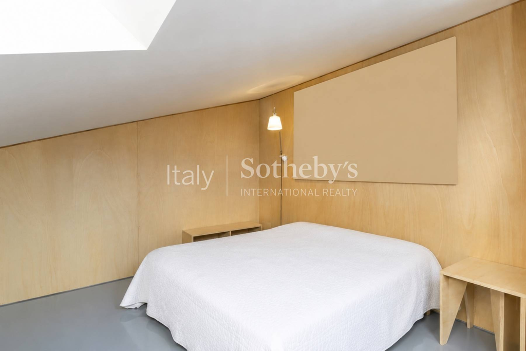 Contemporary villa with views of the Abruzzo mountains