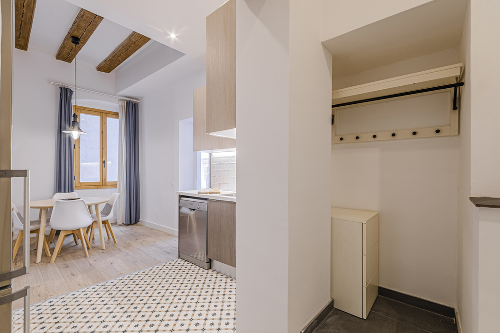 Excellent renovated apartment in the best area of El Born