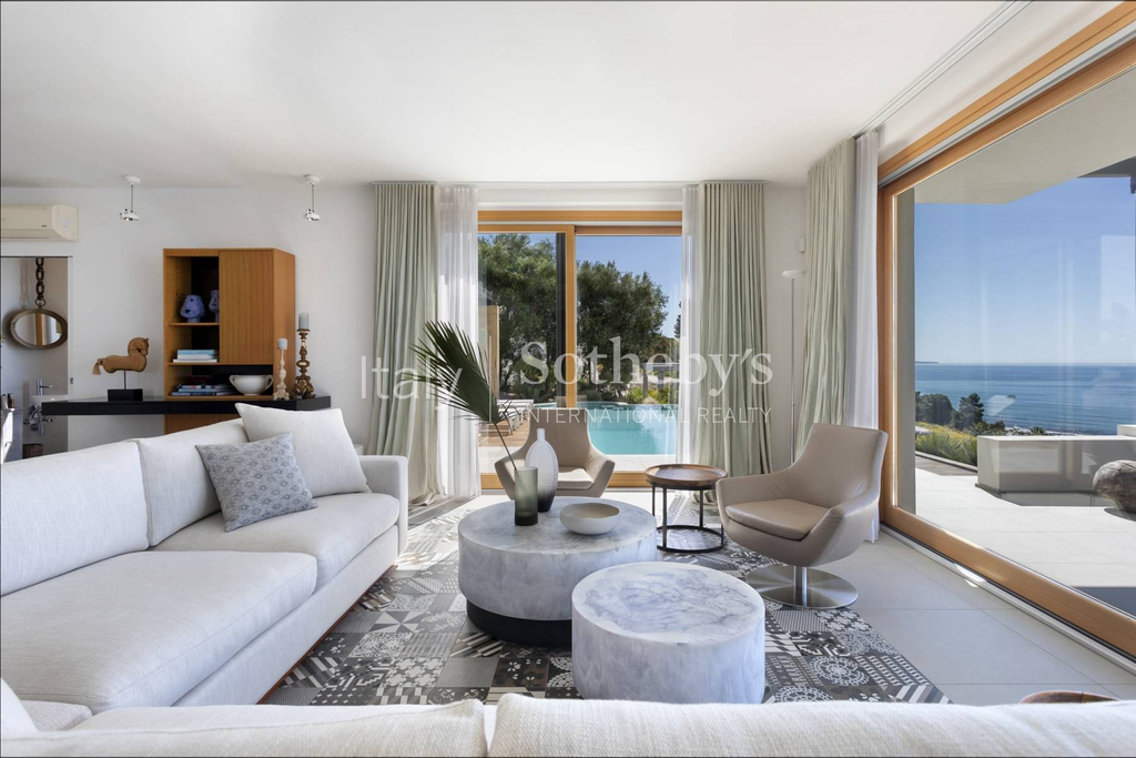Prestigious Seaside Residence Surrounded by Nature in Sciacca