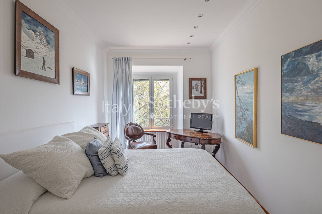 Refined apartment in the heart of Milan’s historic center