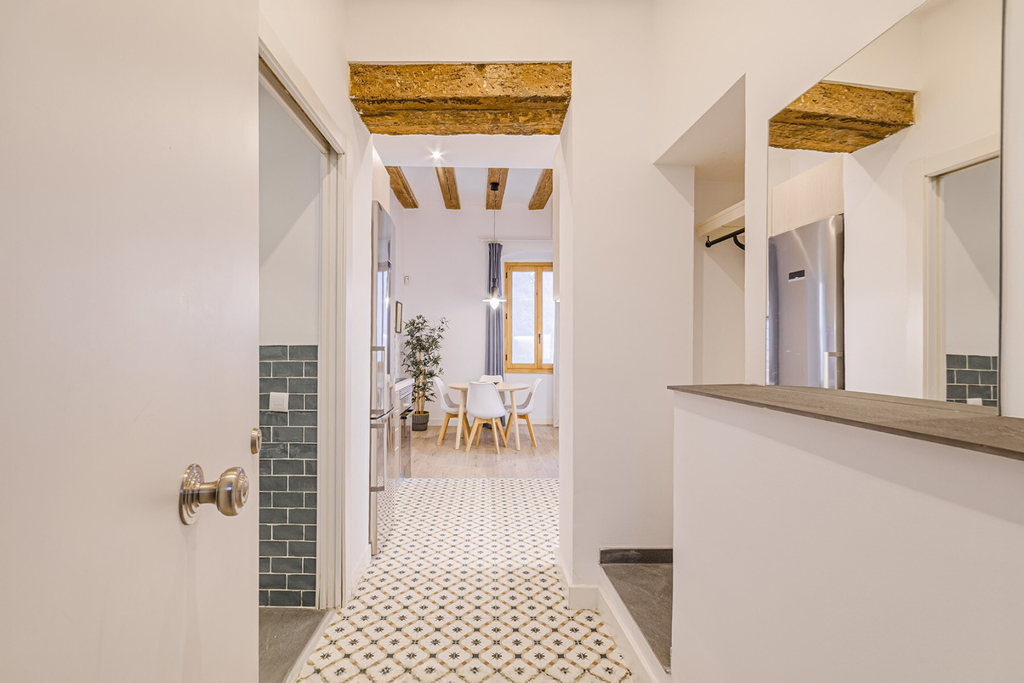 Excellent renovated apartment in the best area of El Born