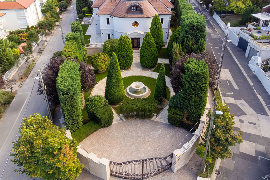 Историческая панорамная вилла