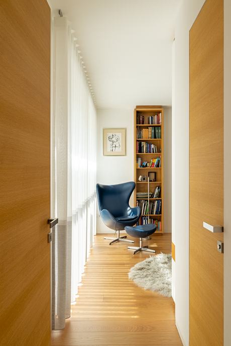 Contemporary Hillside Residence with Panoramic Green Views in Testvérhegy, Budapest III