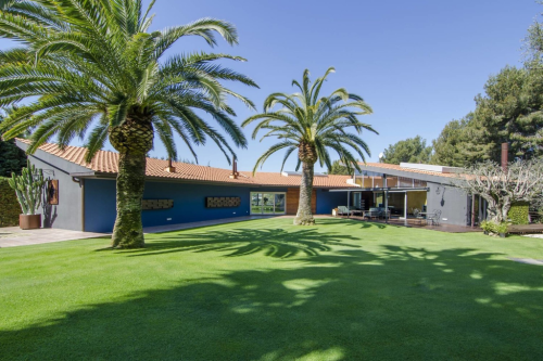 Luxurious property in exclusive residential area of Maresme, Barcelona. 42734