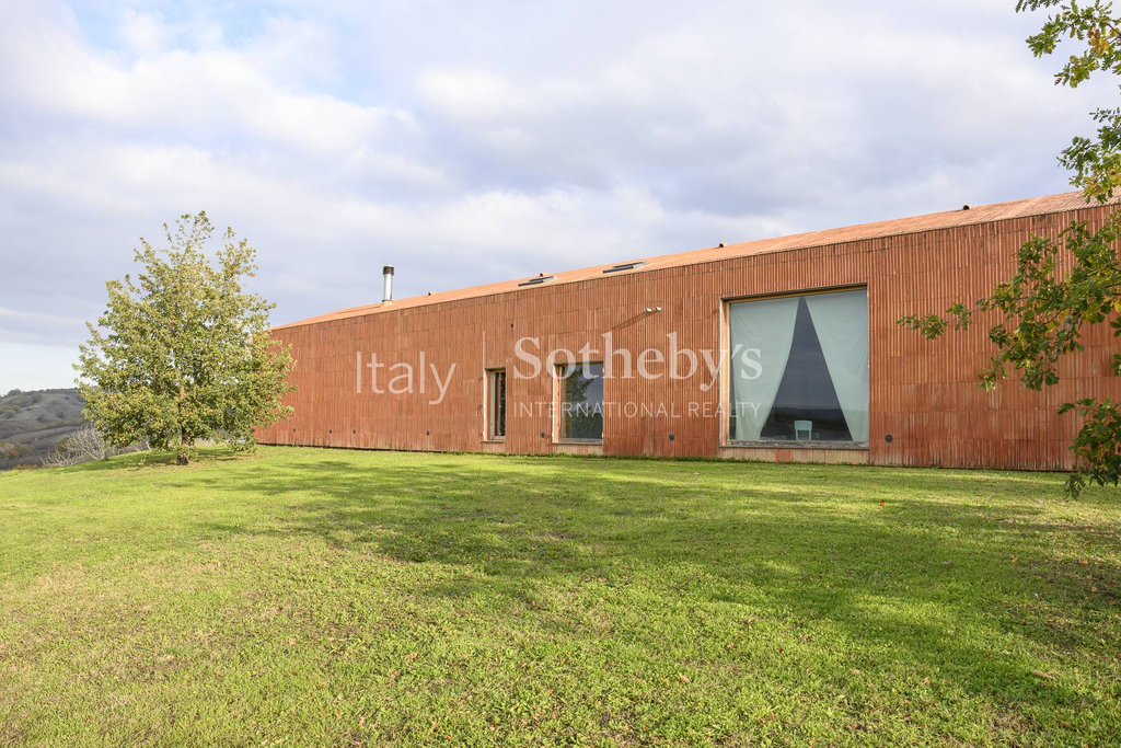 Contemporary villa with views of the Abruzzo mountains