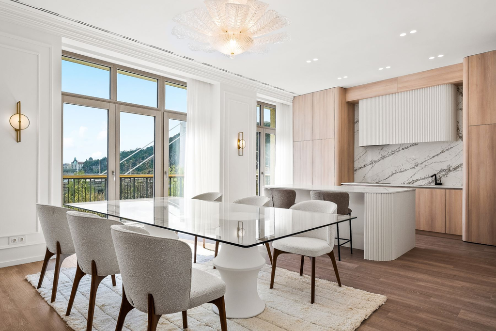 M15 Residence