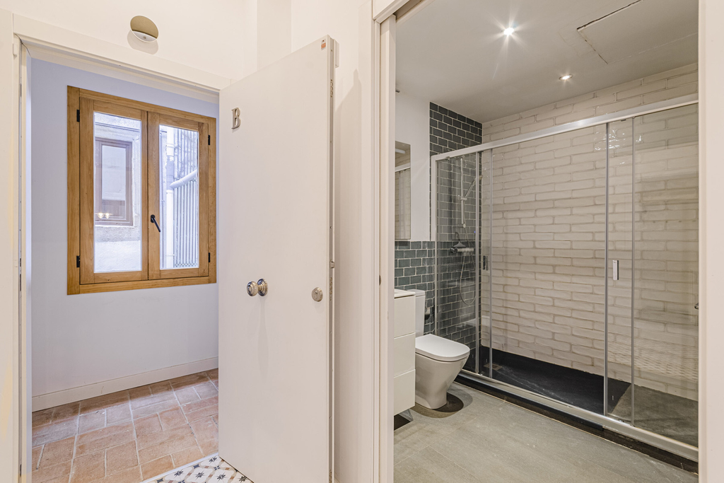 Excellent renovated apartment in the best area of El Born