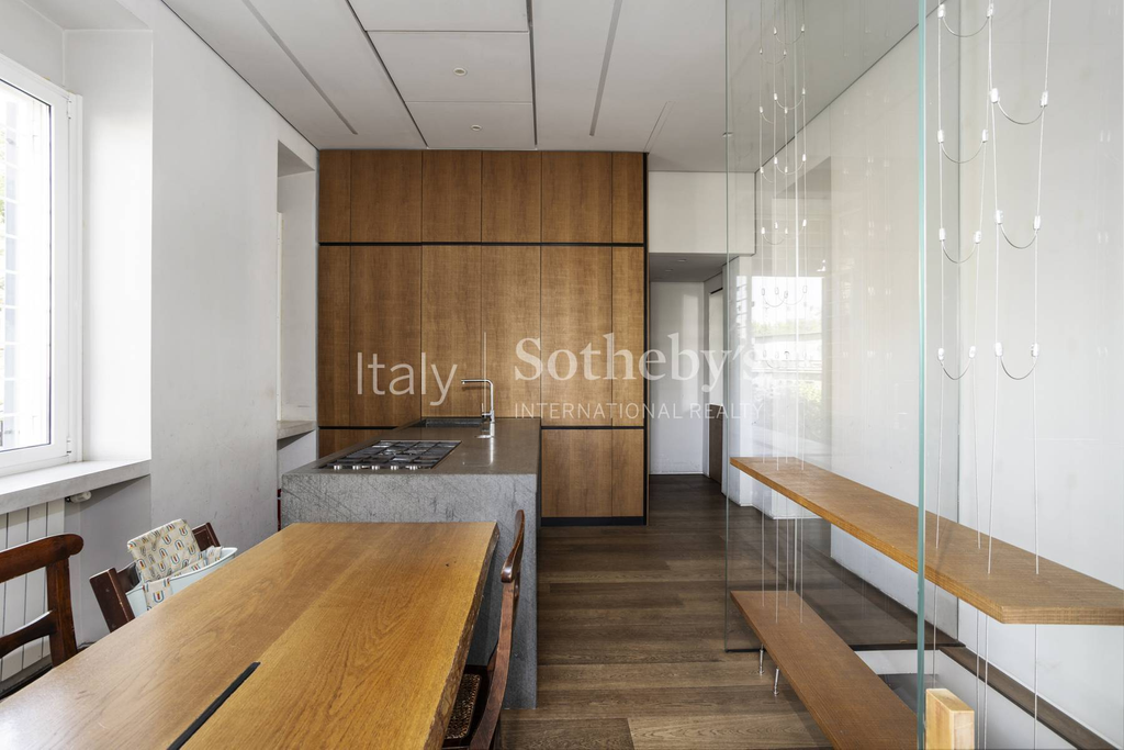 Elegant apartment with private garden