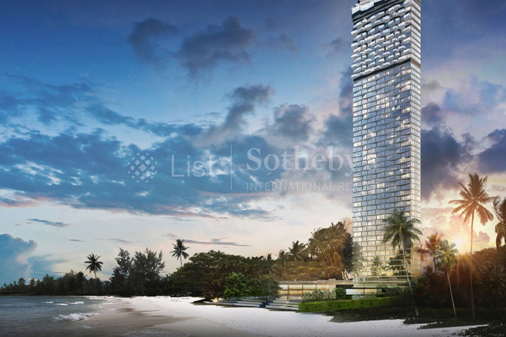 Arom Wongamat, Pattaya