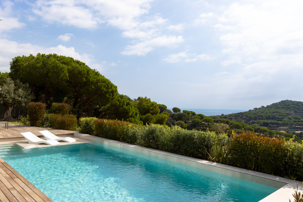 Spectacular design house with panoramic sea views in Cabrils - Costa BCN